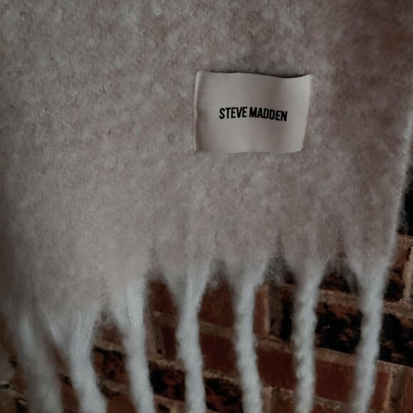 NWT Steve Madden Colorblock Scarf - Picture 4 of 4